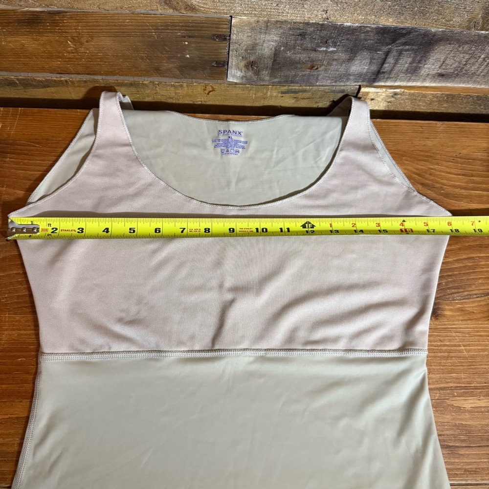 Spanx Nude Beige Hide & Seek Slimming Shapewear Camisole Tank‎ Top XL - Picture 4 of 5